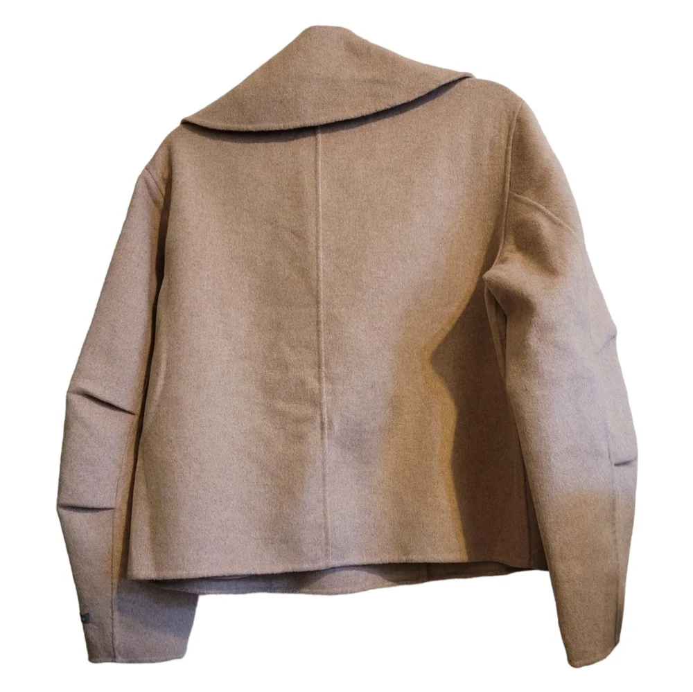 Bernardo Women's Wool Blend Cropped Oversized Lapel Handmade Jacket, Size Medium - Picture 4 of 12